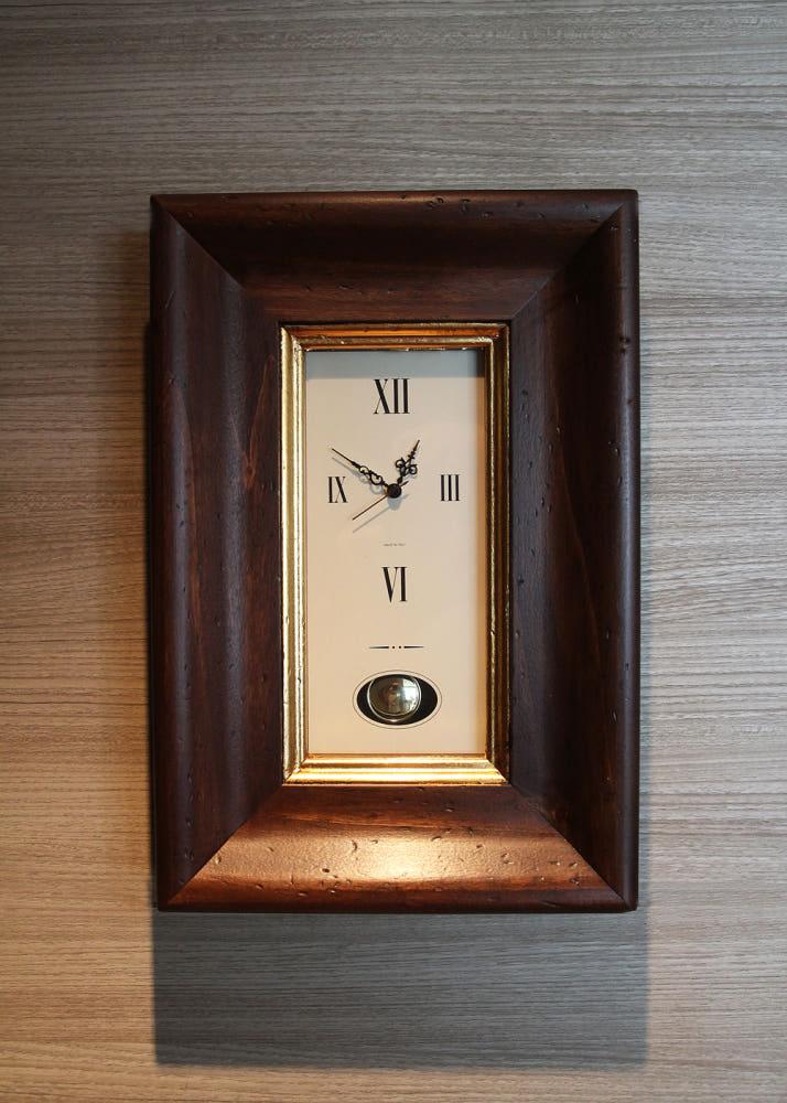 이태리 고급 엔틱 원목 사각 추시계 벽걸이 레트로 클래식 빈티지 저소음 수입 유럽 명품