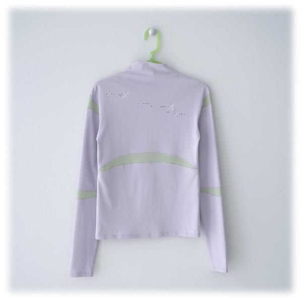 FLOWER EMBROIDERY MOCKNECK T-SHIRT (LAVENDER)