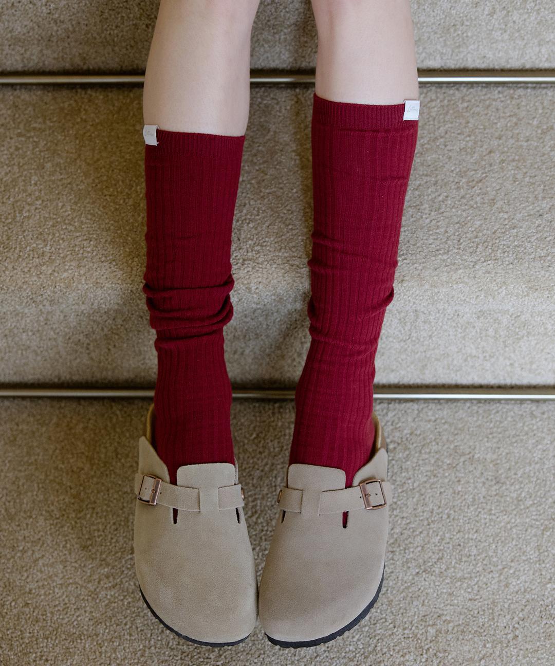 Letters Soft Knee-High Socks ( Burgundy )