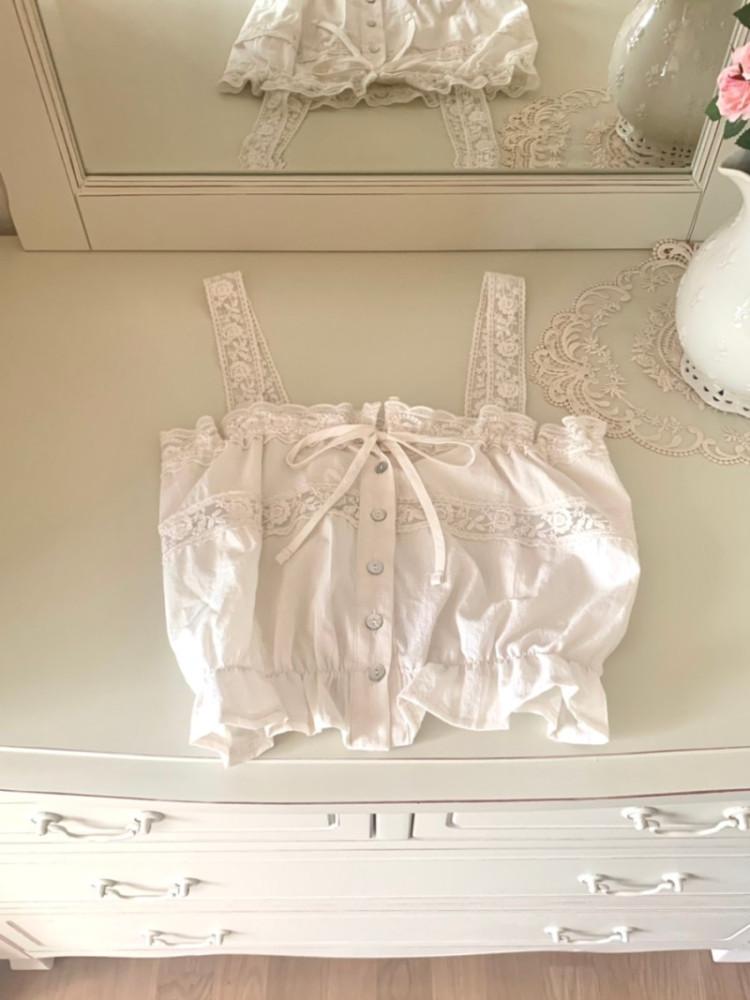 Cream lace sleeveless 🍦