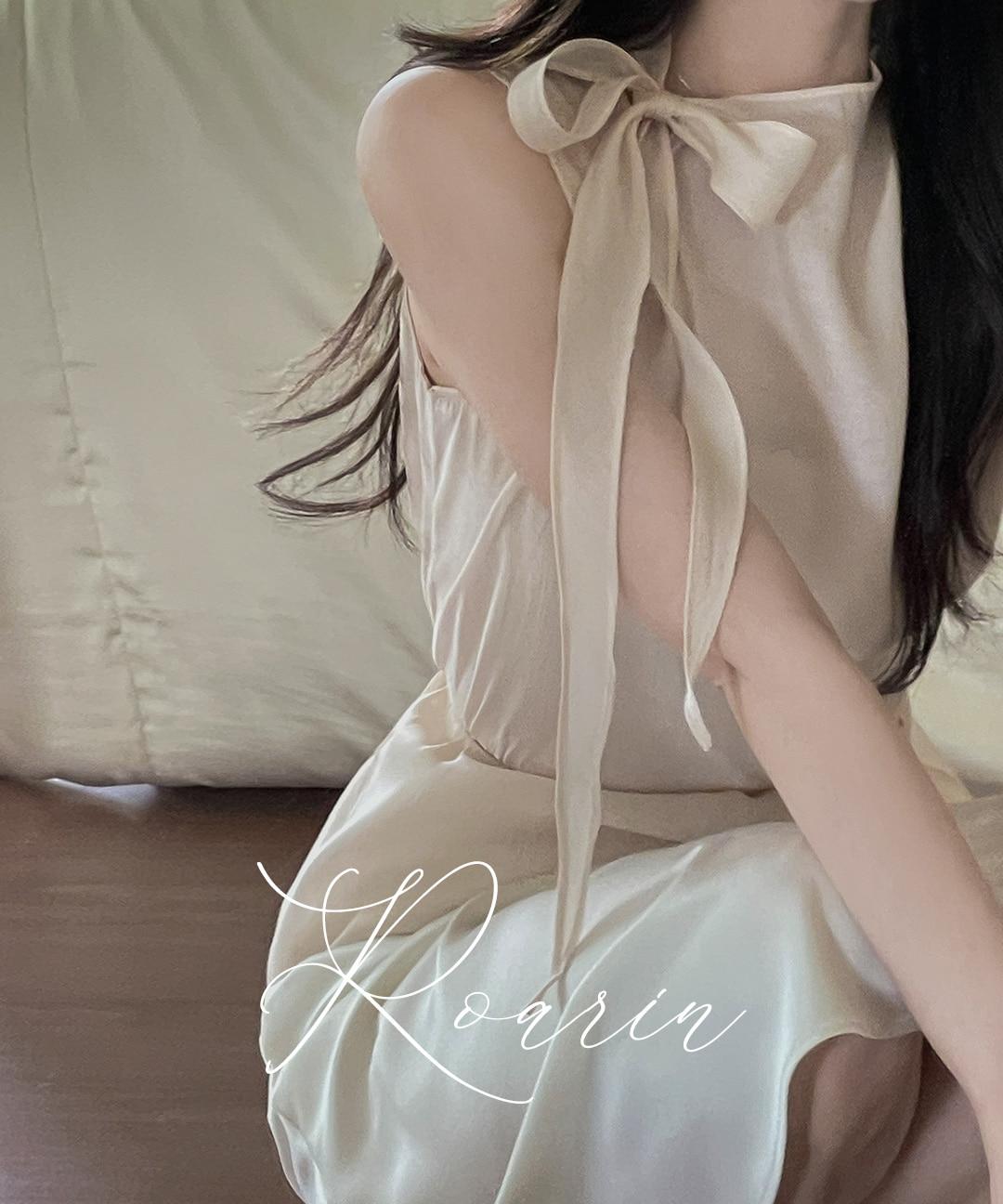 (출근룩/하객룩) 로아린 여름 텐셀 반목 타이 리본 민소매 나시 블라우스