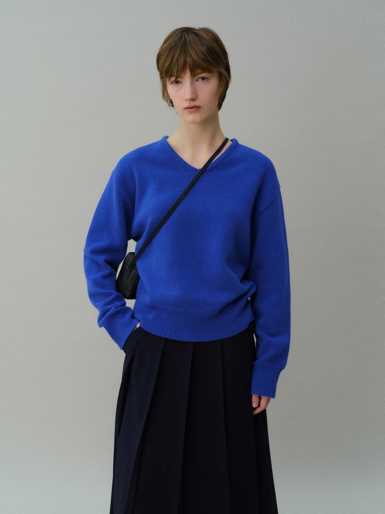 [2차재입고] pipe v-neck knit (royal blue)