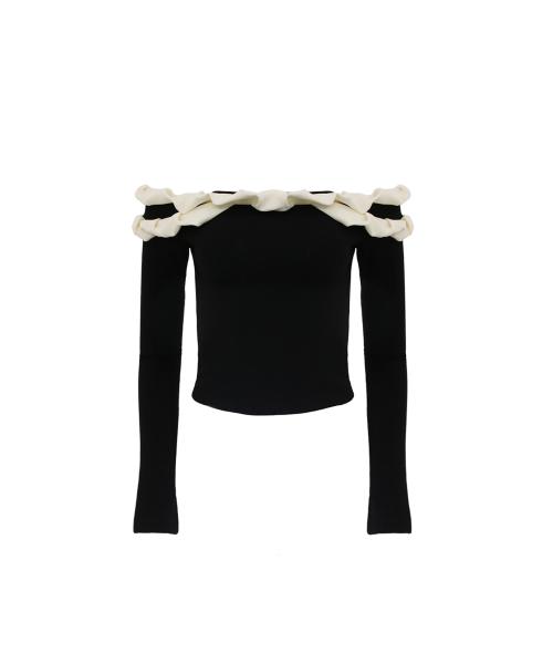 TWIST FRILL OFF-SHOULDER TOP IVORY-BLACK