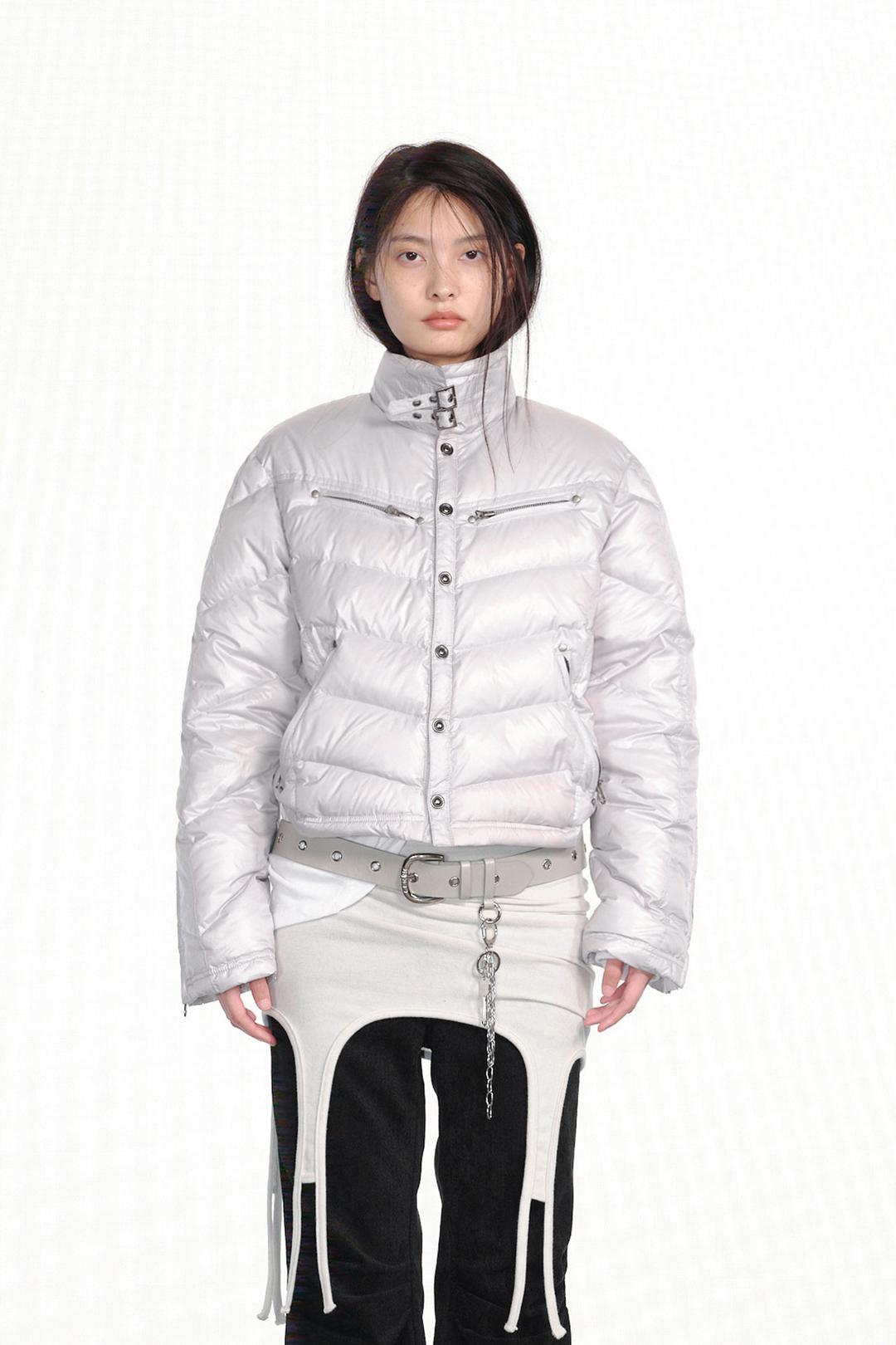 BUCKLE SCAR DOWN JACKET / LIGHT GRAY