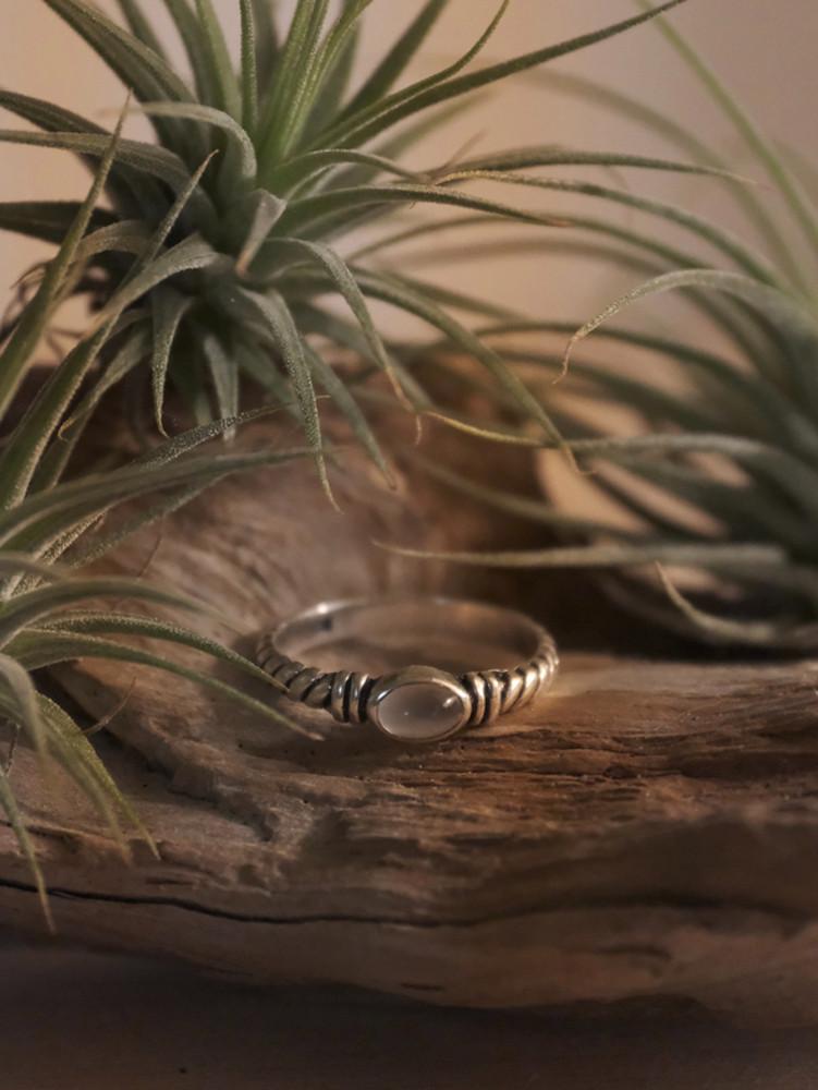 [오쵸원픽] Oval Moonstone R. 오벌 문스톤 반지