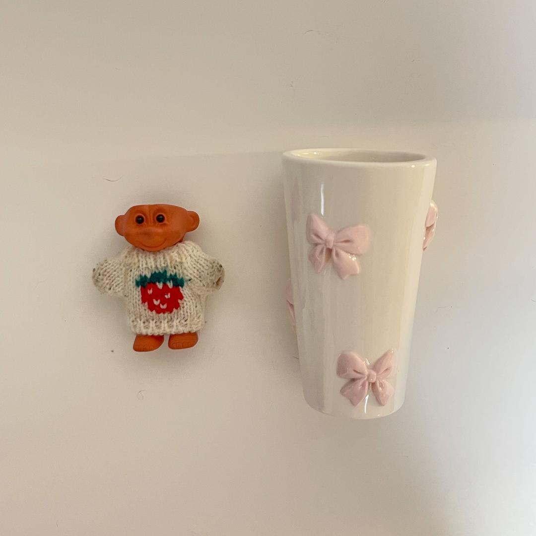 ribbon cup