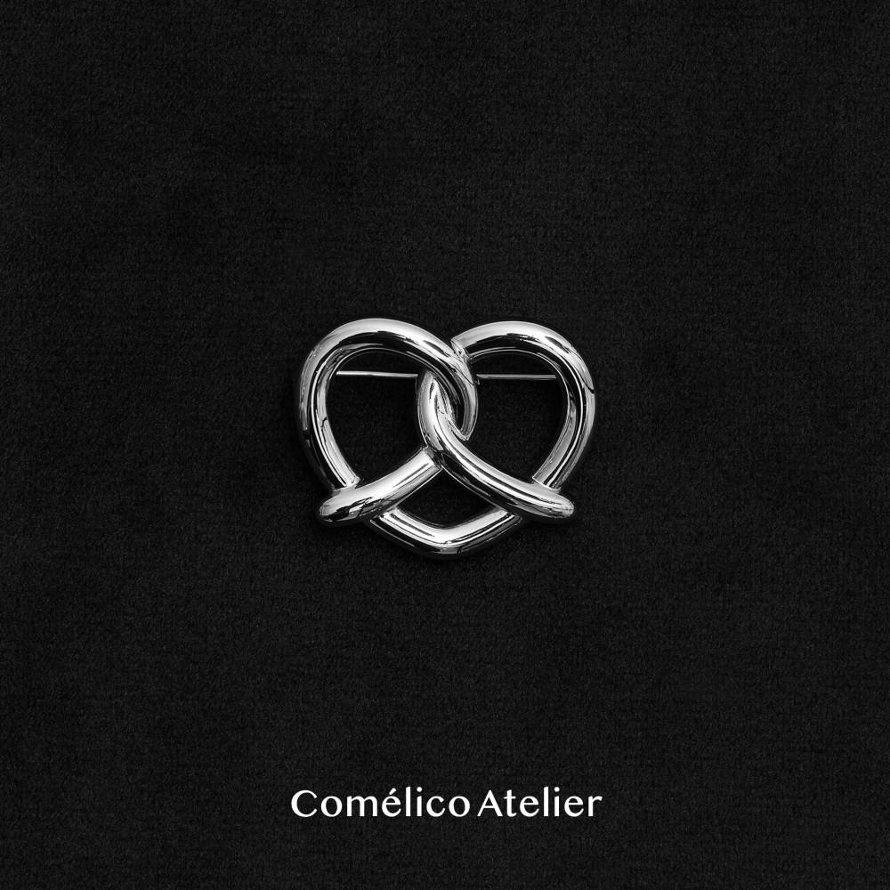 Comelico Atelier 코멜리코 아틀리에 프레즐 브로치 (Silver)