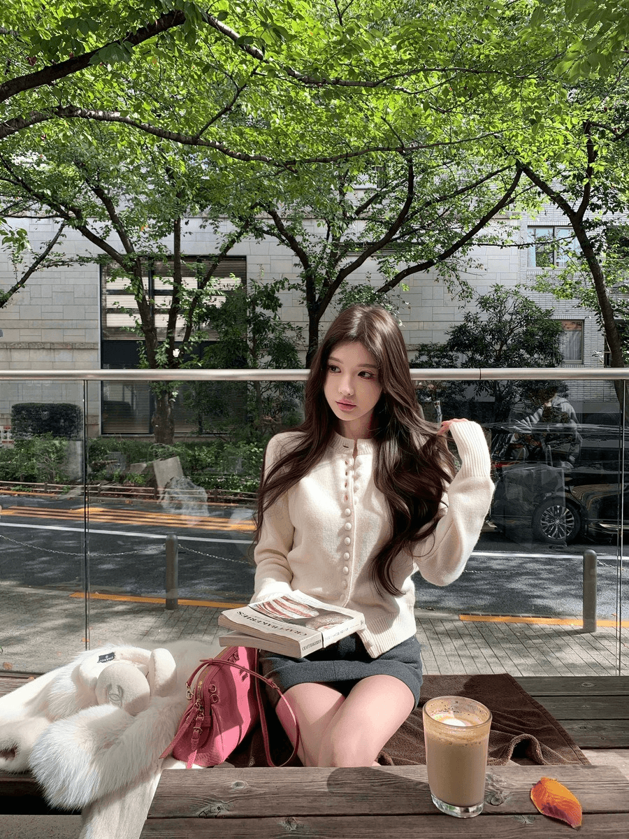 인텔렉슈얼 에센트 멀티 버튼 니트 가디건