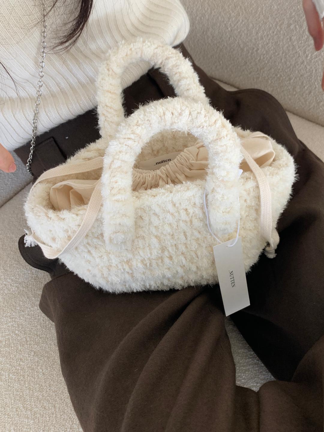 Tweedy marche bag