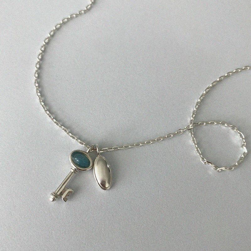 Vintage key necklace -agate