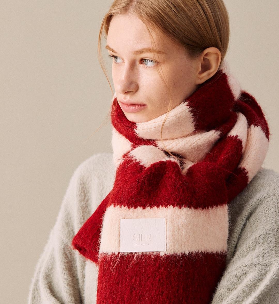 Long fluffy striped knit muffler (RED STRIPE)