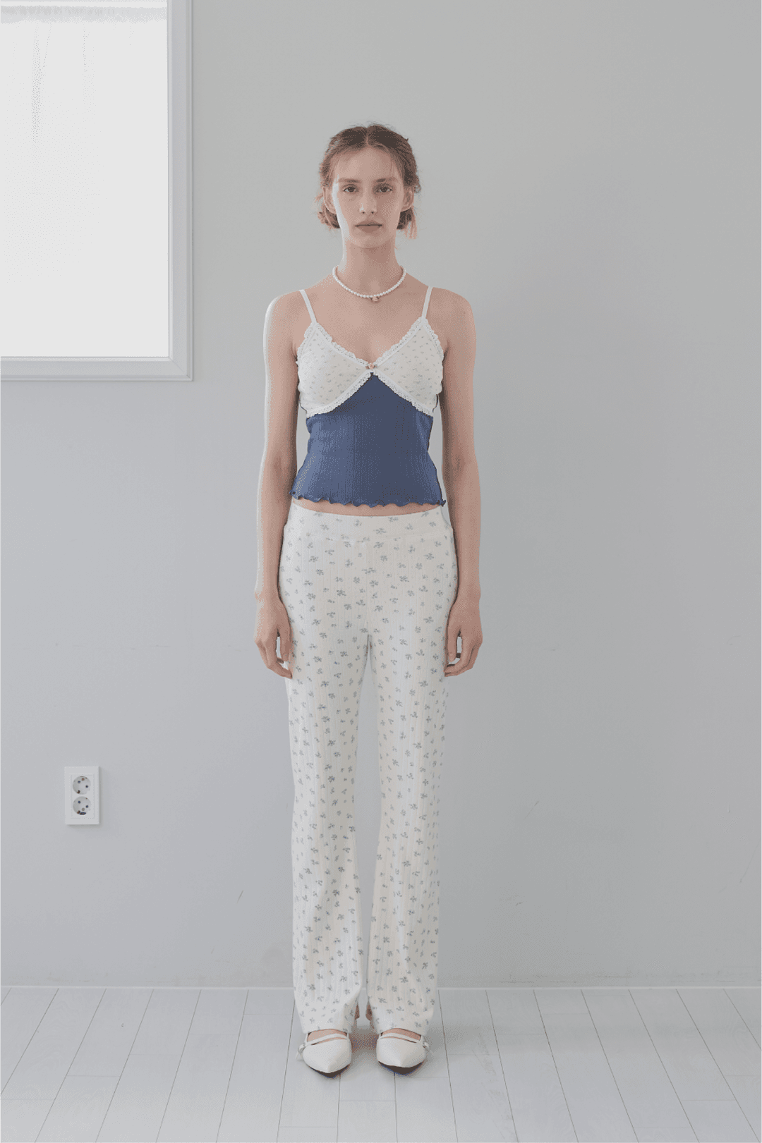 Flower BootCut Pants - Ivory