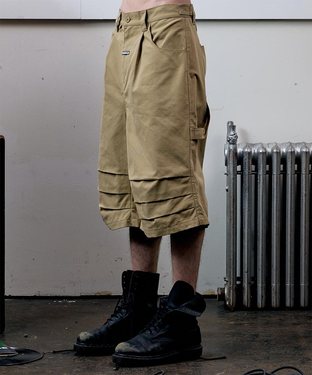 THREE-QUARTER DART PANTS BEIGE