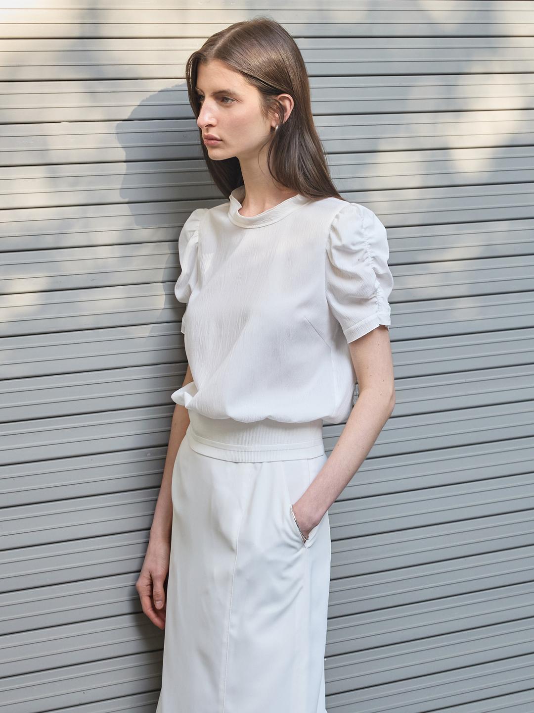 더아이잗 셔링 슬리브 밴딩 블라우스 (WHITE) IRTP0BL471