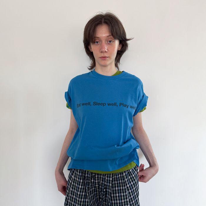 155. Attitude T_Medium blue