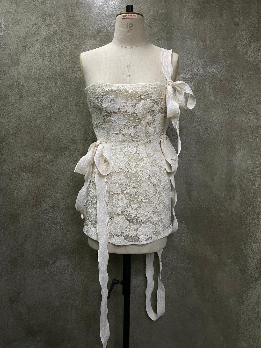 Ribbon Lace short mini dress — GYOUREE KIM