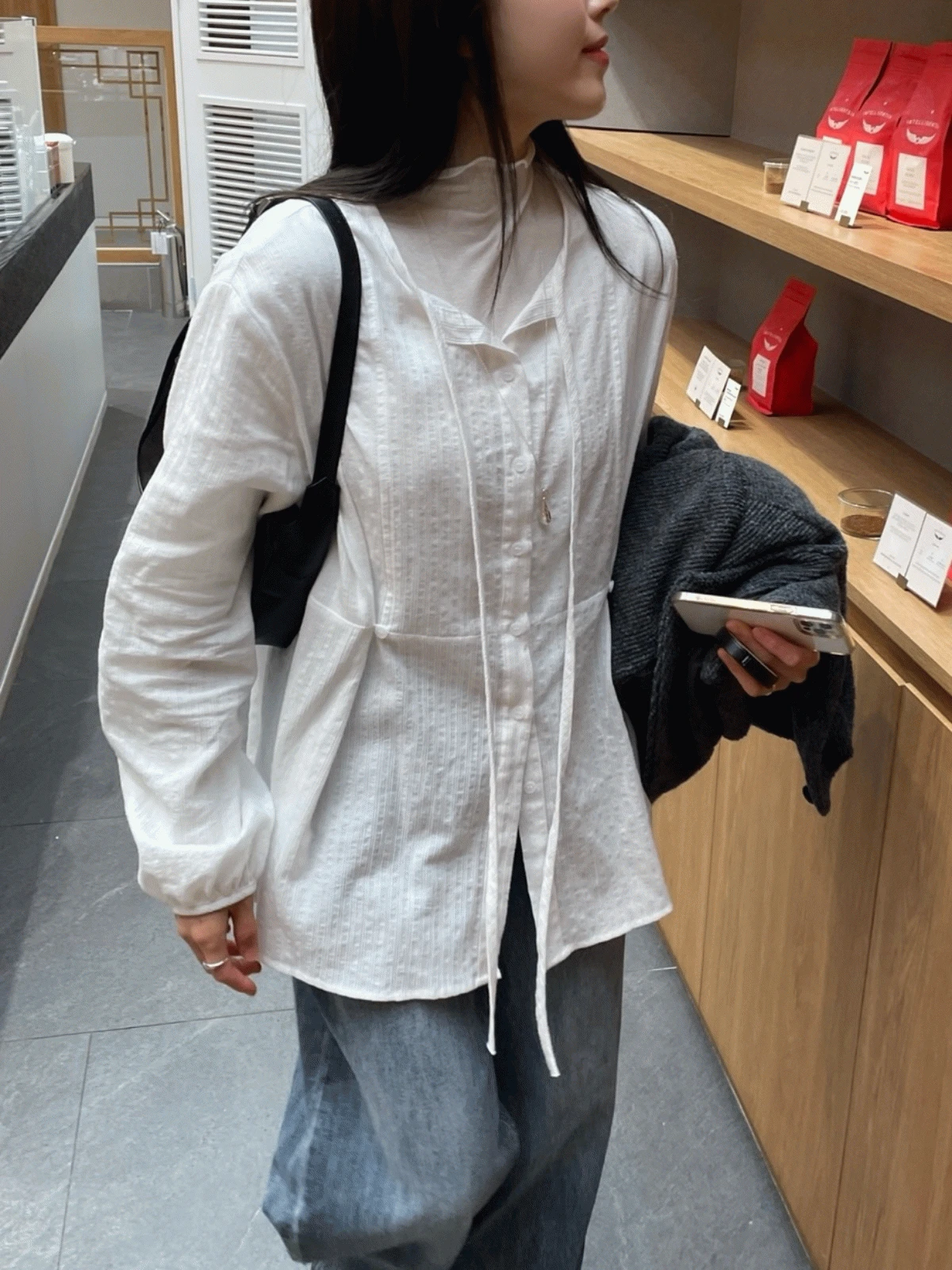 디어 스트랩 블라우스