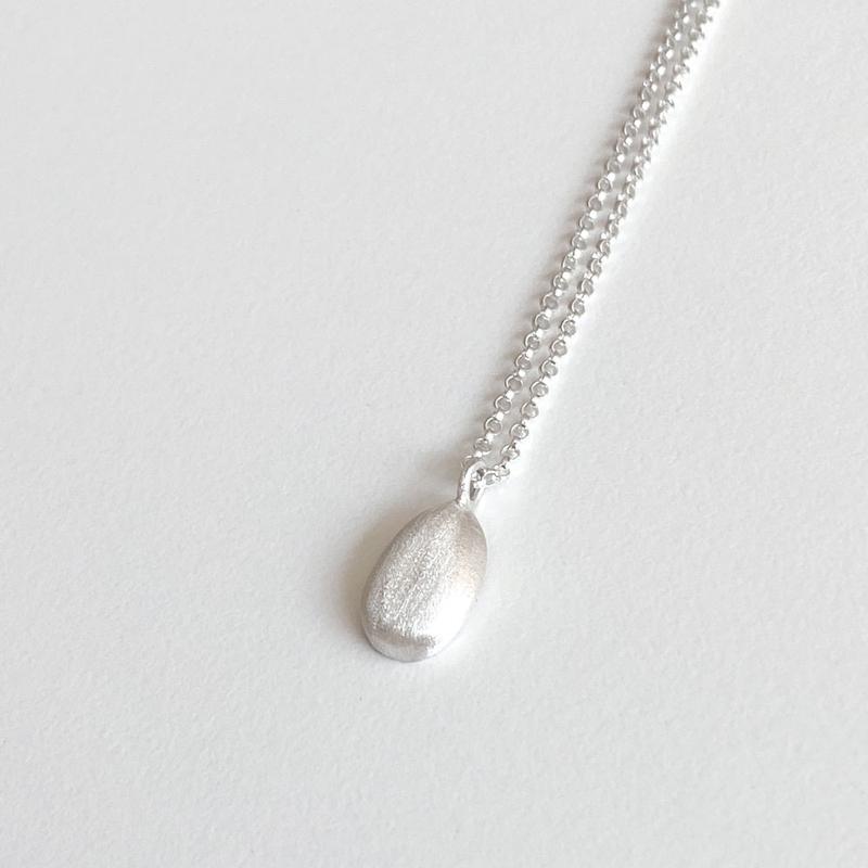 Shiny Egg Necklace