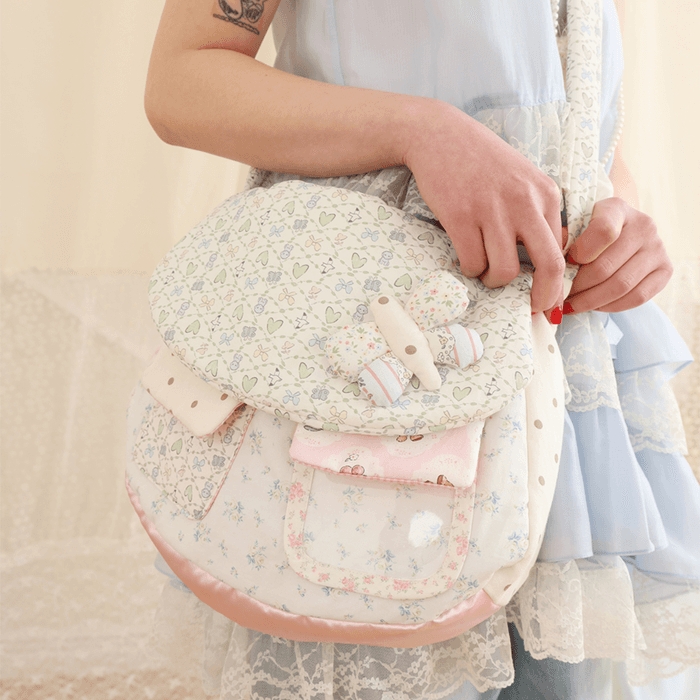 Winnie quilted shoulder bag