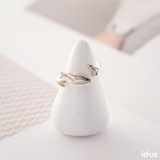 유영하는 혹등고래 오픈링