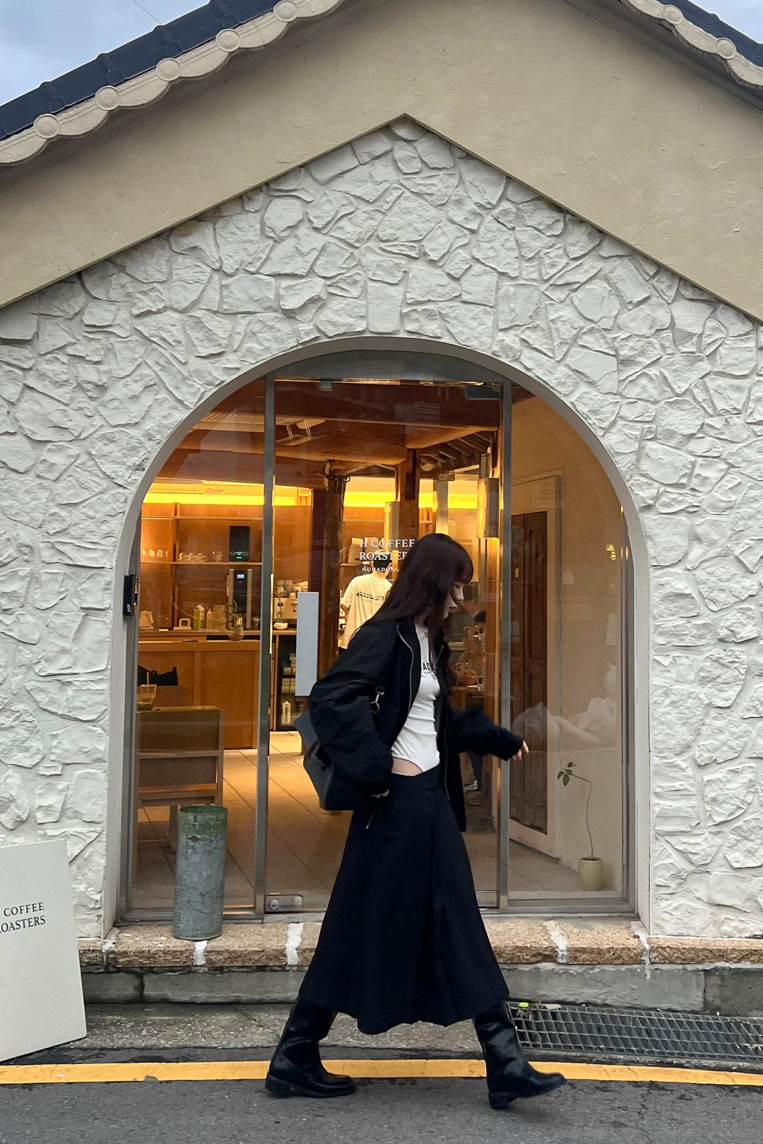 Maven Pleat Skirt (black)