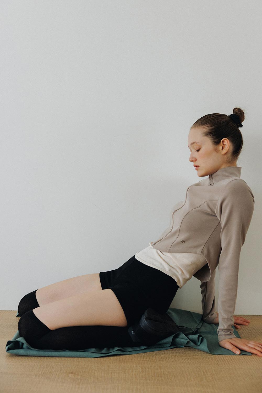Essential zip-up_Beige