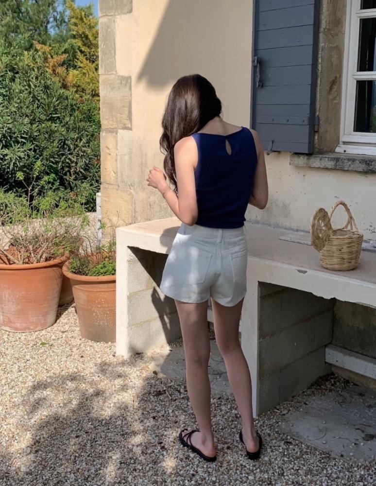 (강추) 아블당일/ 파운더스 티어드롭 슬리브리스 슬림핏 니트 골지 백트임 나시 유넥 sleeves (3col)