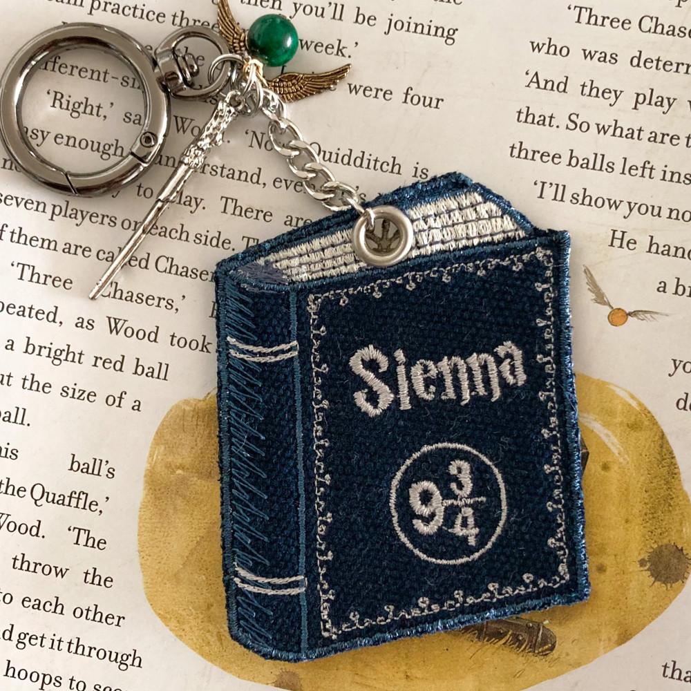 마법책 네임택, 어린이집 유치원 동호회, 키링 브로치 접착 벨크로 커스텀 가능