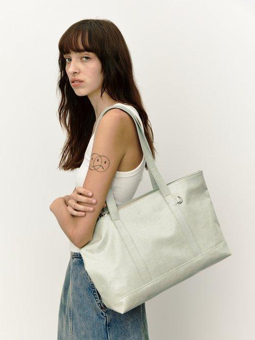 Coated Denim Chillin Bag (light blue)