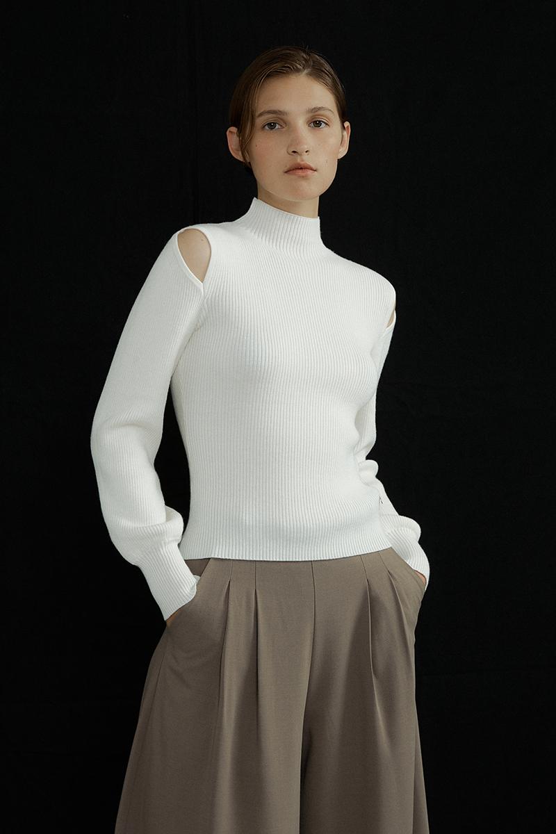 Cutting Half Turtleneck Knit (ivory)