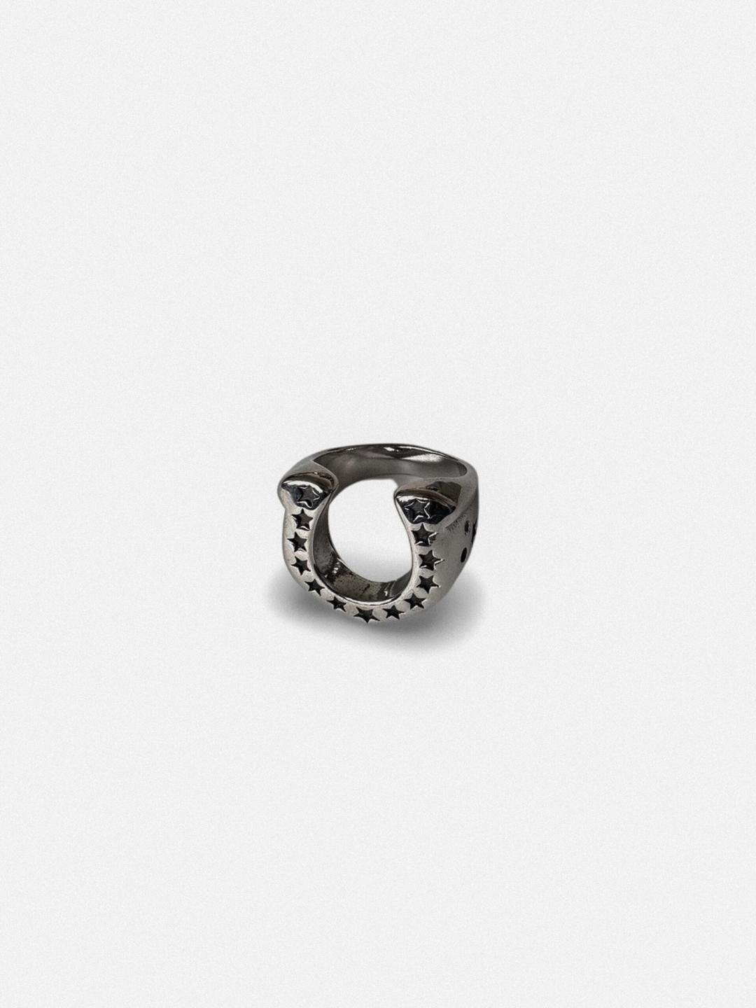 HORSESHOE RING