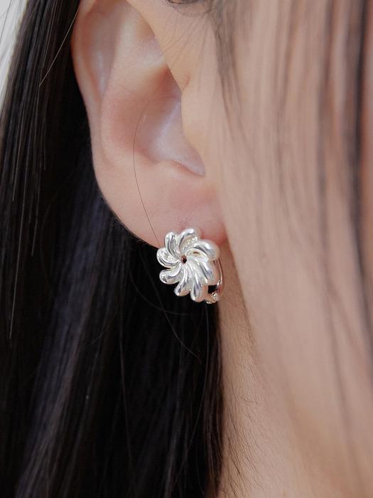 Flora earring