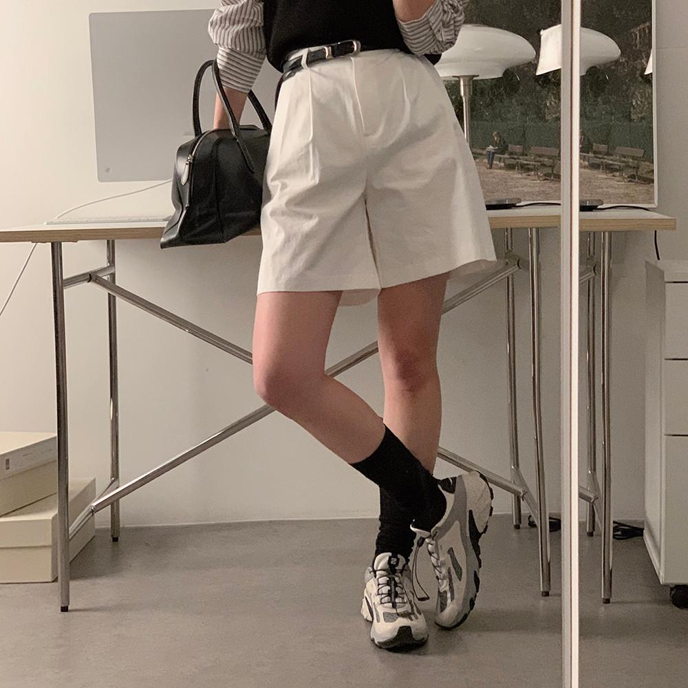 (7-9일 소요) 안도라 하이웨스트 와이드 핀턱 하프팬츠