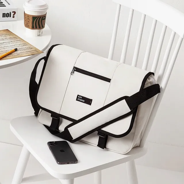 [특가/당일발송] 2color 베이직 플랩 크로스 메신저백 EBA522