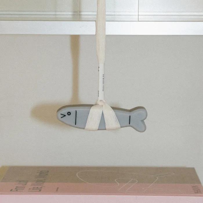 [29CM 단독] [선물포장] 액막이 명태 오너먼트 - 그레이