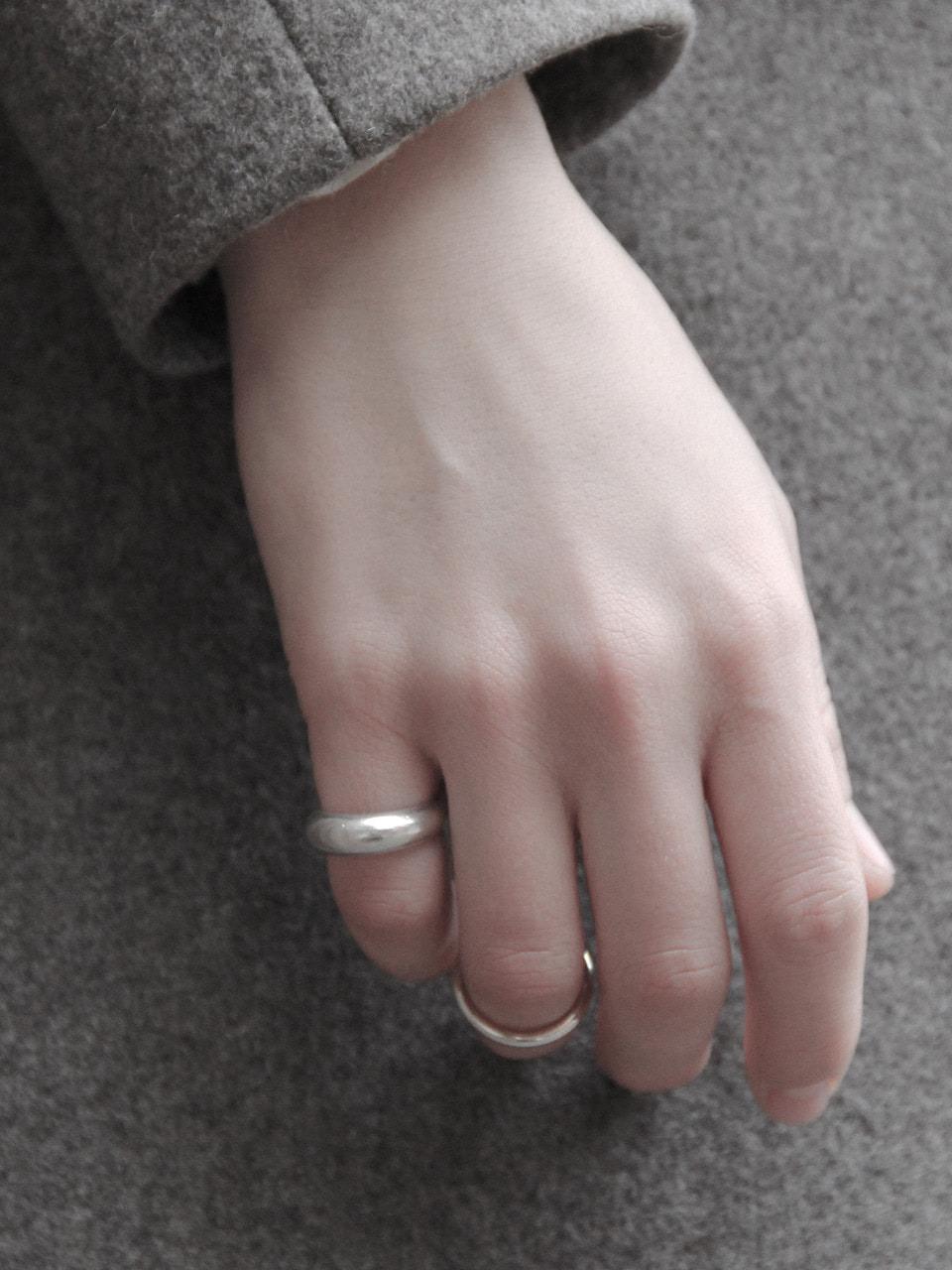 096 Semi Matte Bulging Silver Ring