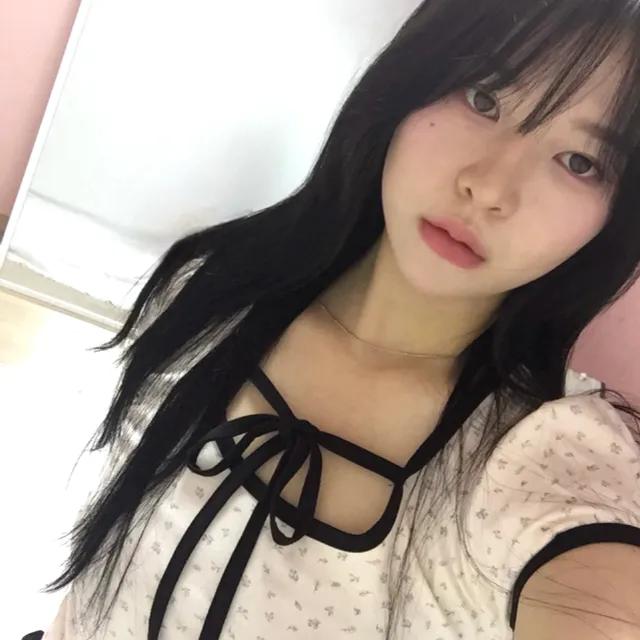 🤍후기보장/당일배송🤍 플라워 퍼프 끈 반팔 티셔츠 3color