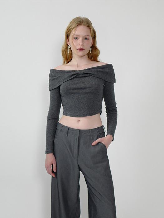 ribbon off-shoulder t-shirt