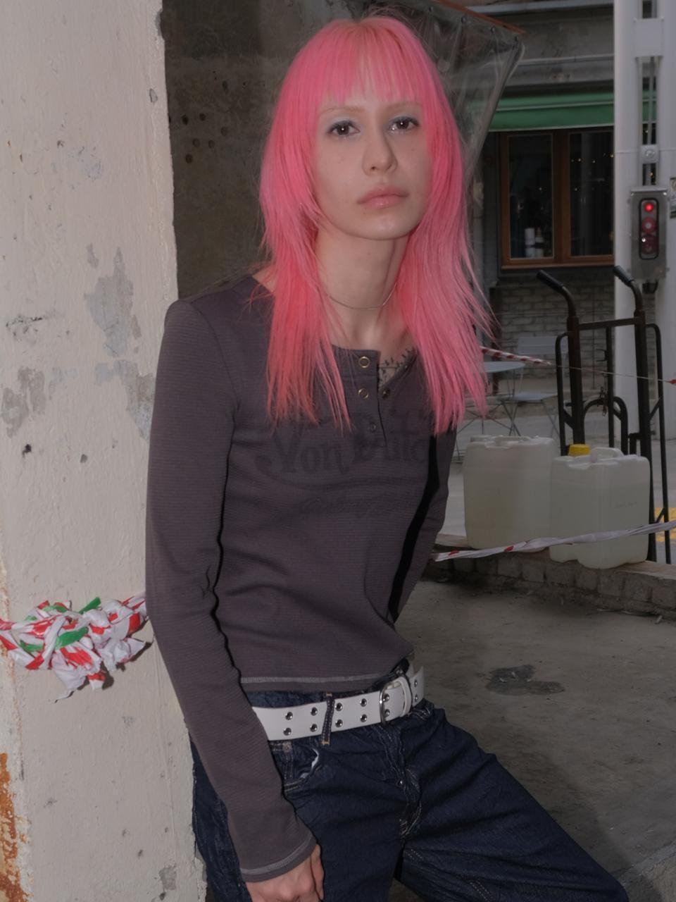 [9/20(금) 예약발송] - [VONDUTCH] 와플 스냅 티셔츠 [CHARCOAL] - (주)원더플레이스