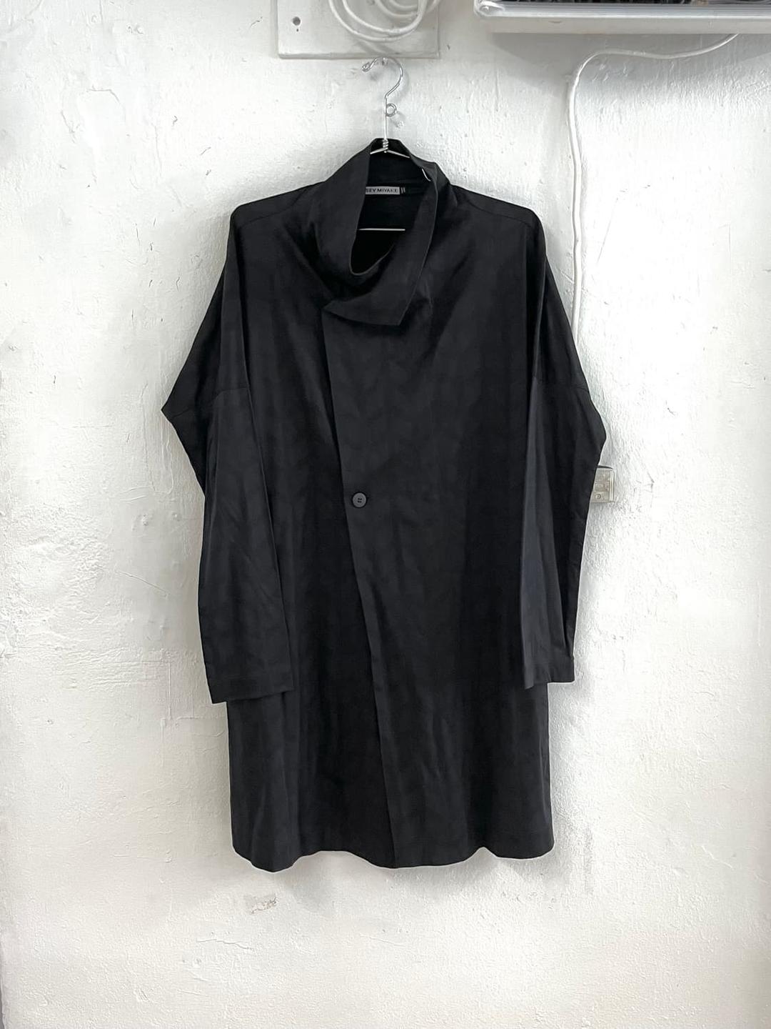 이세이미야케 리오셀 하이넥 드레이프 코트 | 후루츠패밀리