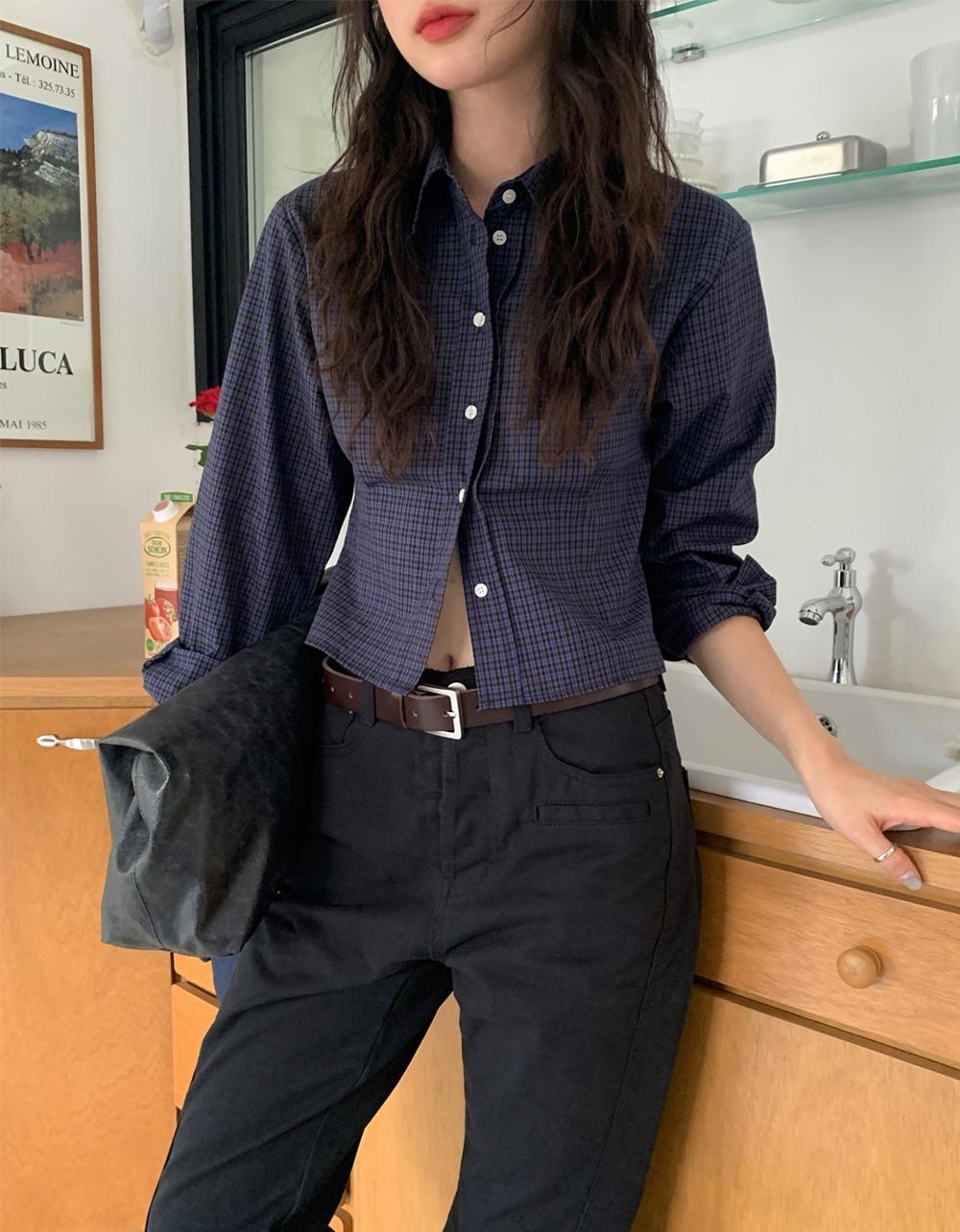 브릿 라인 크롭 shirts