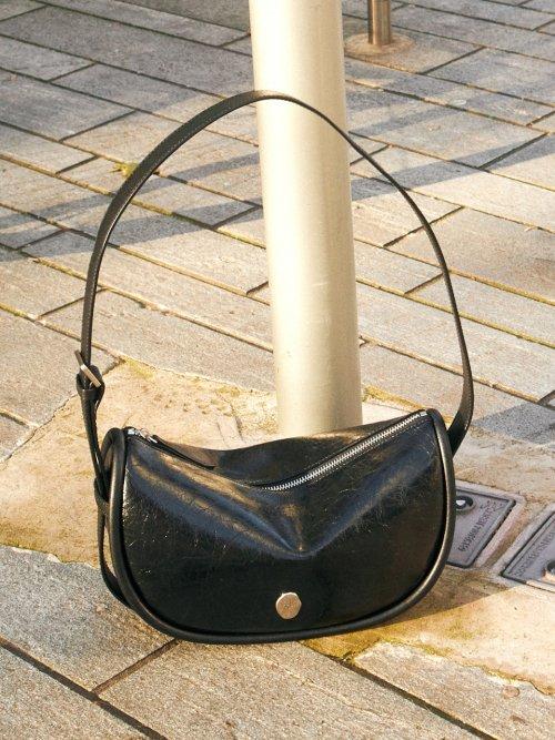 크누트 하프문 블랙