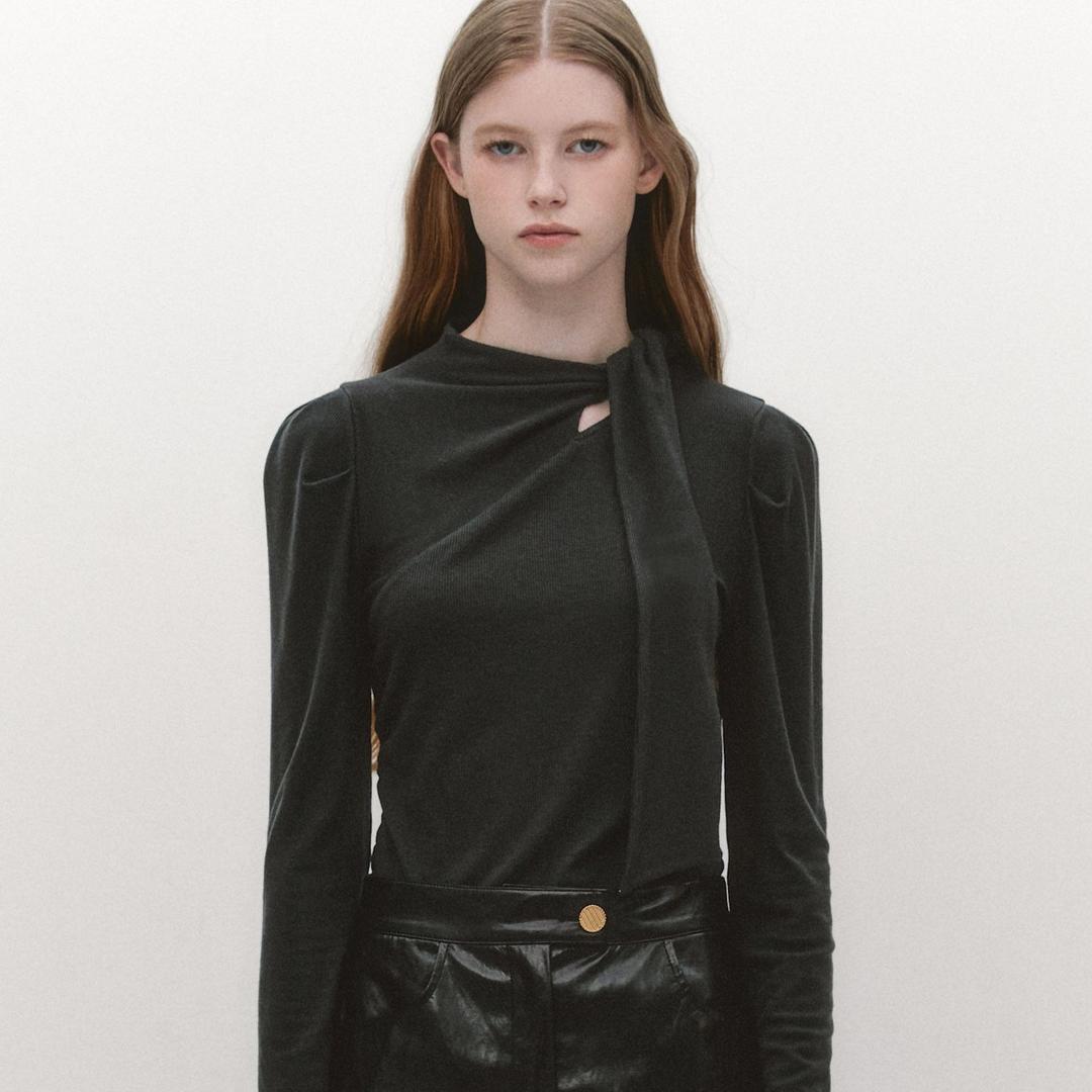 Twisted Scarf Tie T-blouse DARK GREY