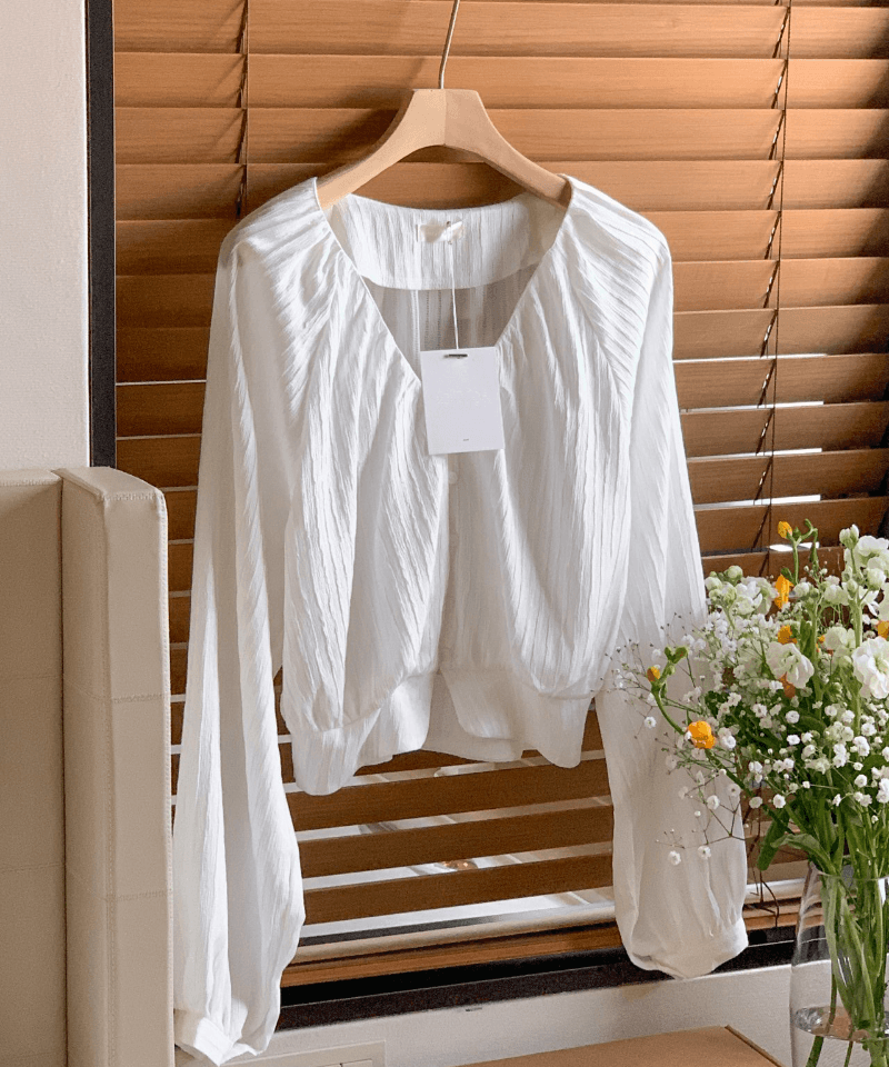 썸어게인 [아이당일] 간절기 브이넥 크롭블라우스 여자 코튼 셔링블라우스 2color 아이보리