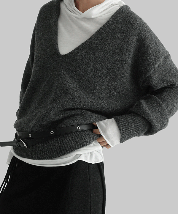 매니크 로베인 레이어드 울 브이넥 니트