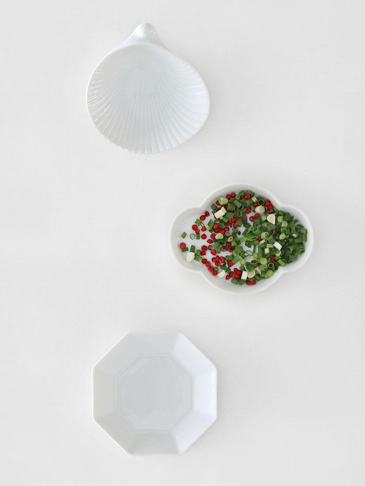 오반자이 화이트 시젠 도자기 접시