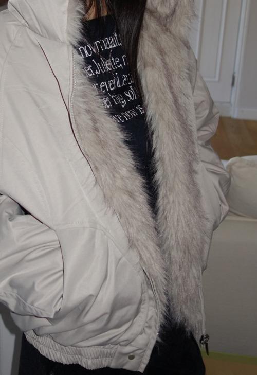 이즈이즈 Week Fur Jumper