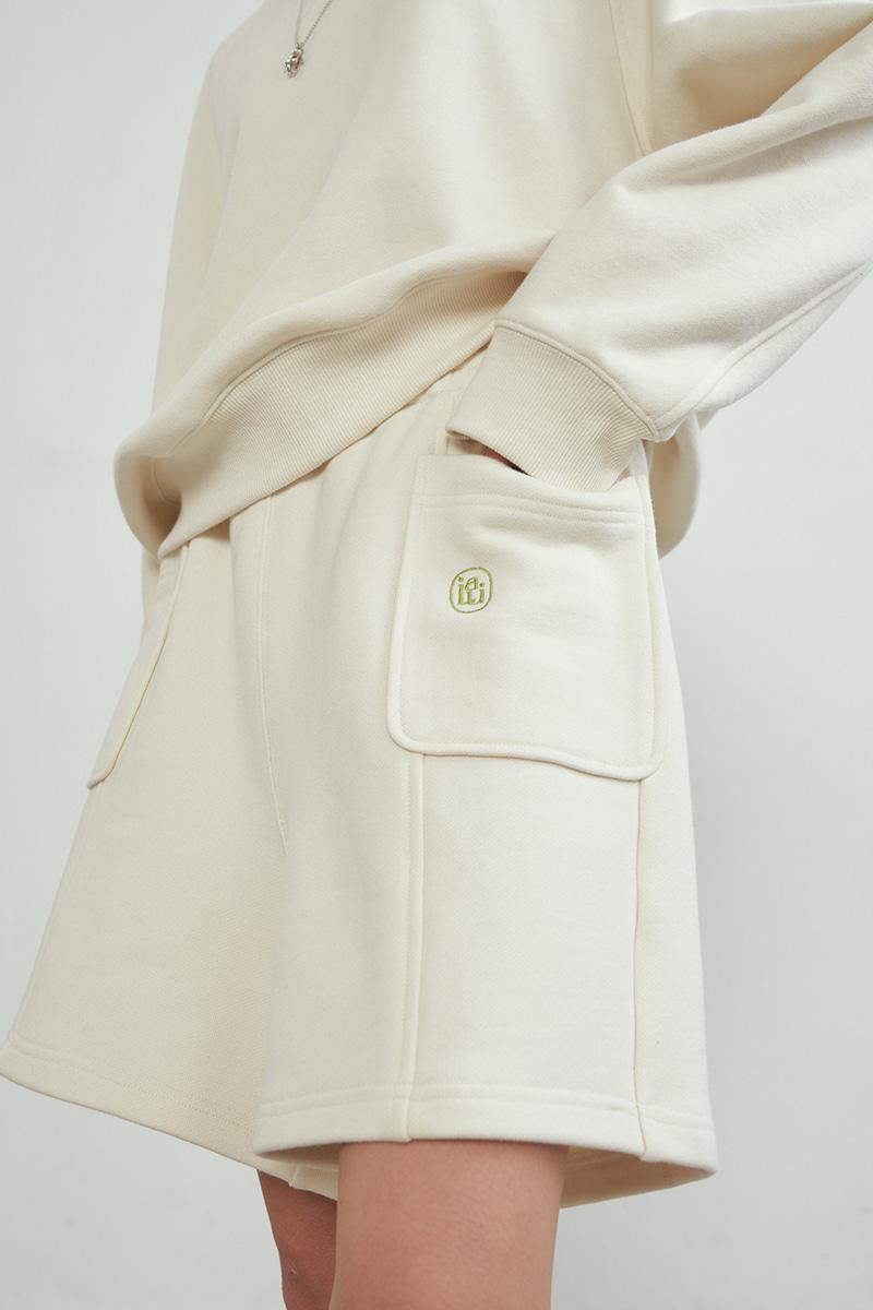 Tiptoe half pants Ivory