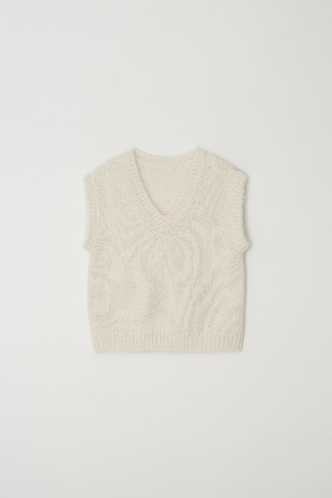 alpaca vest (ivory)