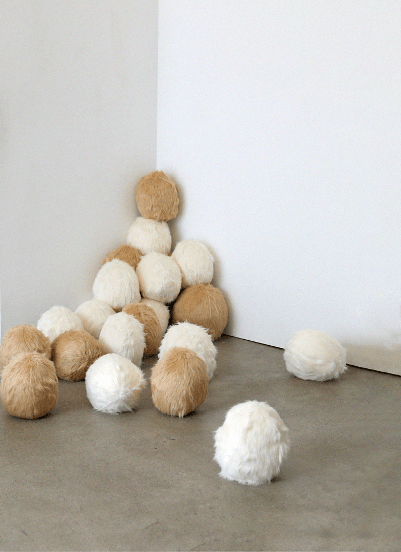 EGG CUSHION (BEIGE)